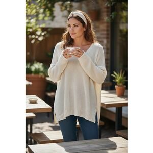 Miracle Women's White V-Neck Long Sleeve Knit Sweater Pullover S/M